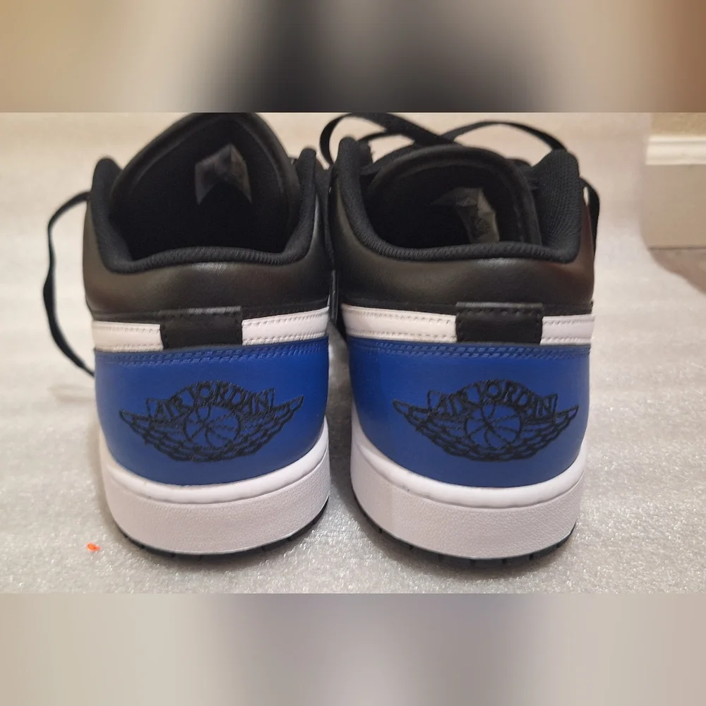 Air Jordan 1 Low - Picture 4 of 8